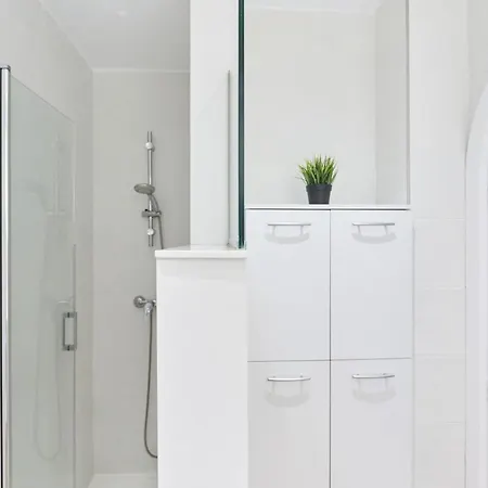 Larroka By Basque Homes * San Sebastián